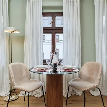 Heart Of Uniwersytecka By Renters