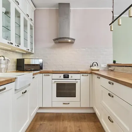 Heart Of Uniwersytecka By Renters